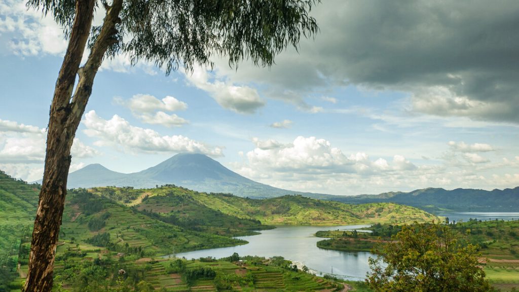 Landscape-of-the-Virunga-Mountains-in-Rwanda