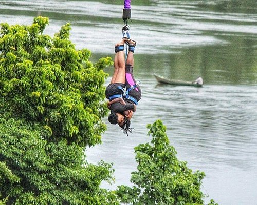 bungee jumping at the nile