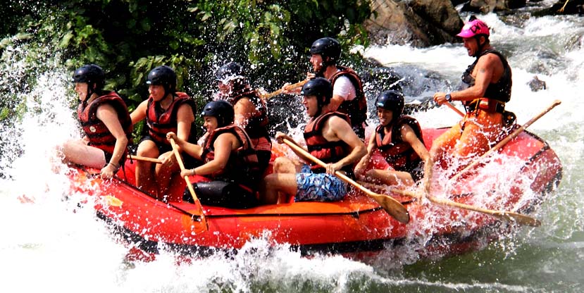 group water rafting at the nile