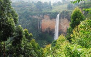 Hiking in Uganda